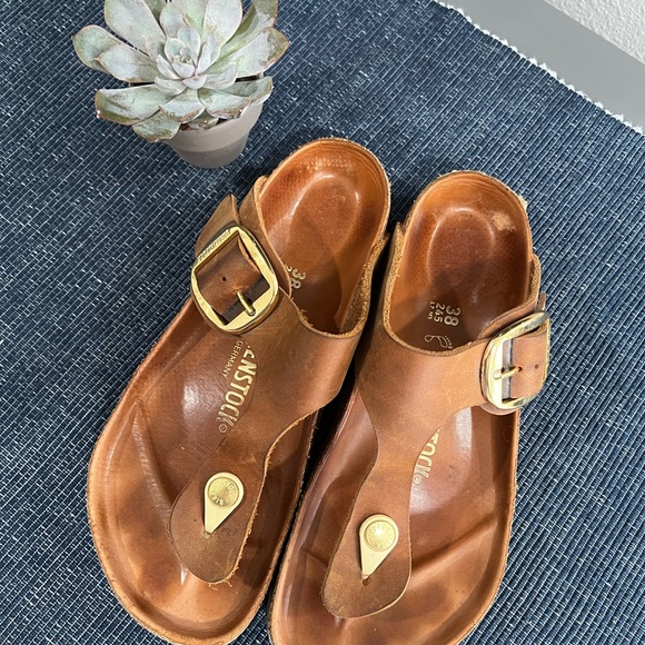 Brown Birkenstock sandals size 8 gizeh big buckle - Picture 4 of 5